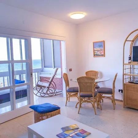 Clara Rosa Beach House Telde
